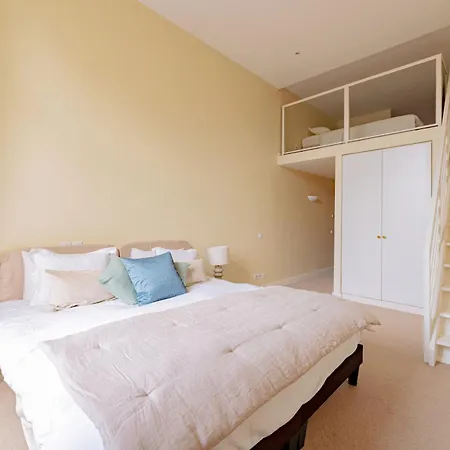 Timeless Elegance In Apartman *