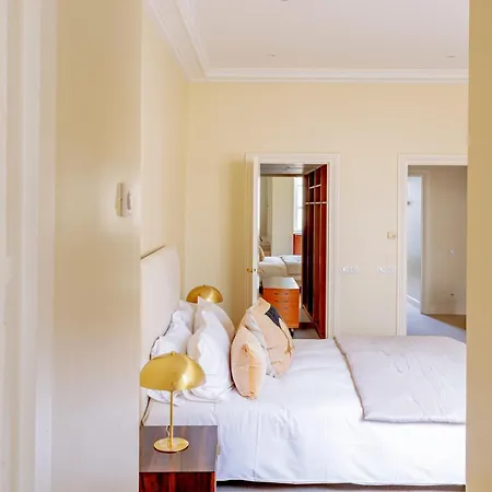 Apartamento Timeless Elegance In París