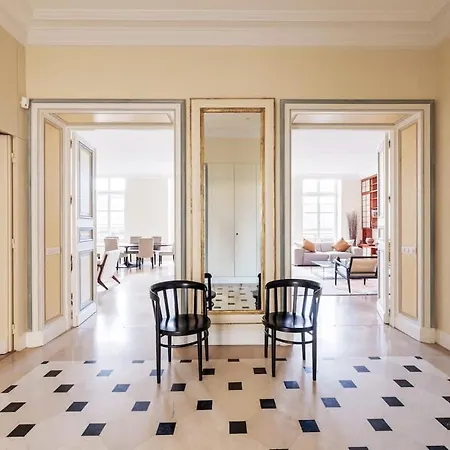 Timeless Elegance In Appartamento