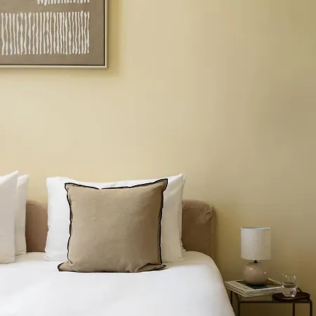 Timeless Elegance In Apartamento