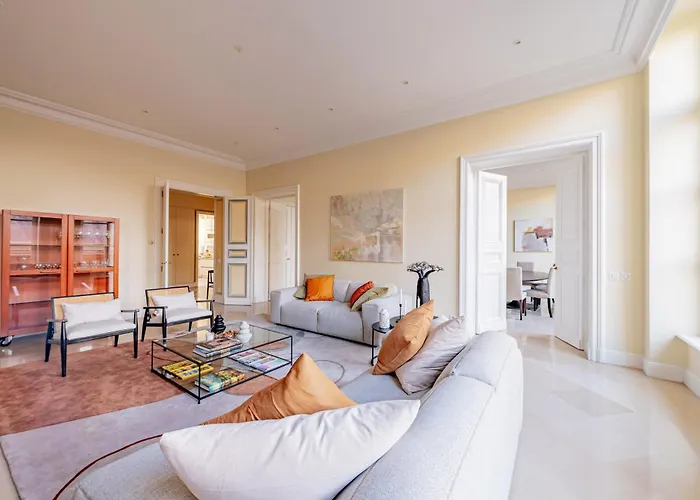 Timeless Elegance In Apartman *