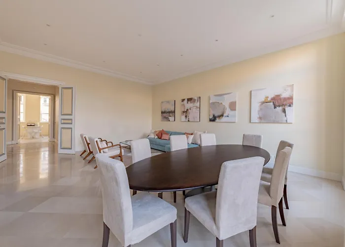 Timeless Elegance In Apartman *