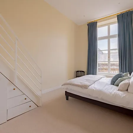 Timeless Elegance In * פריז